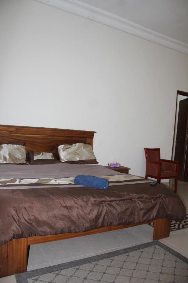 Djily Mbaye Aparthotel Dakar Room photo